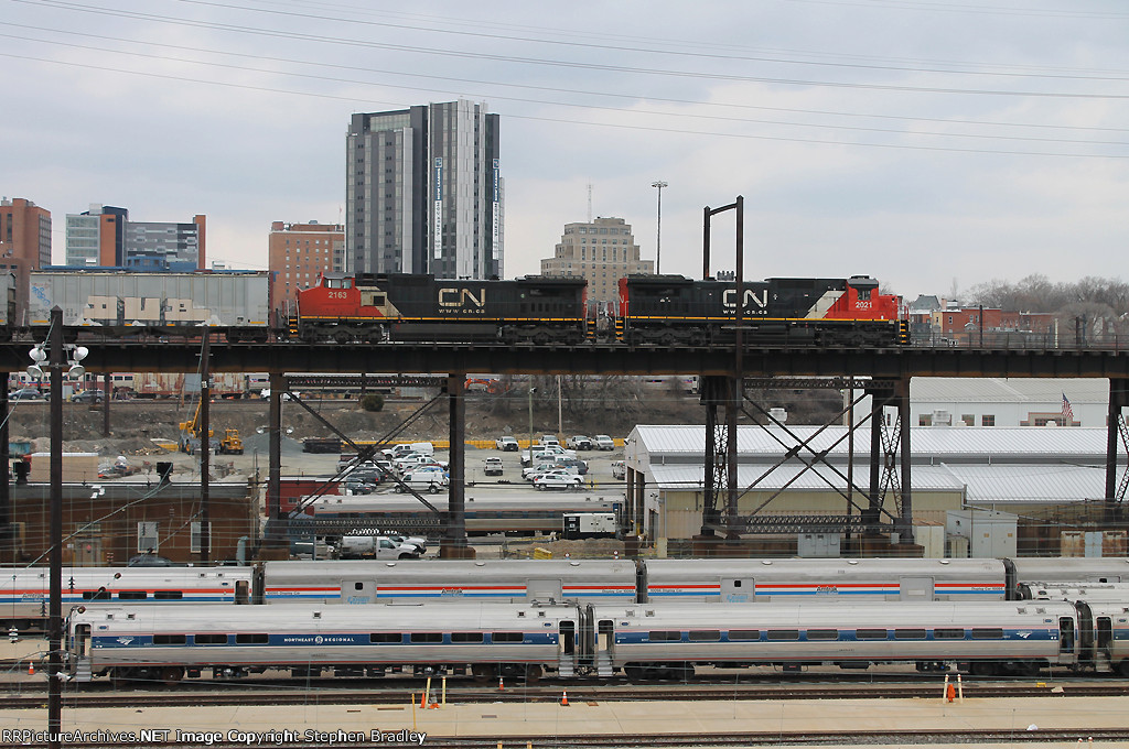 CSX empty oil/ethanol train